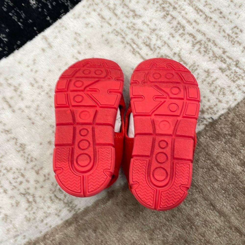 Nautica Velcro water shoes - Picture 4 of 5